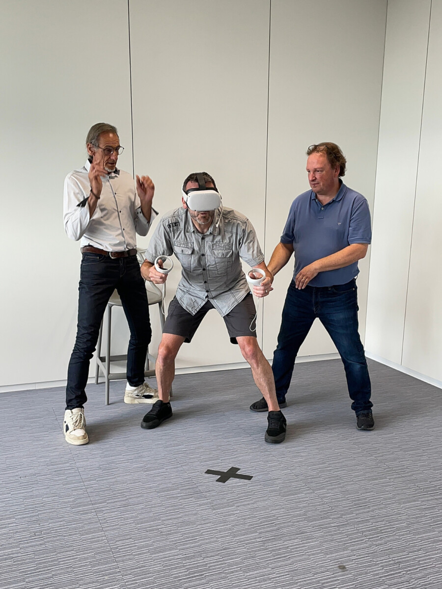 Photo de l'animation casque de réalité virtuelle chez Créagora à Namur.