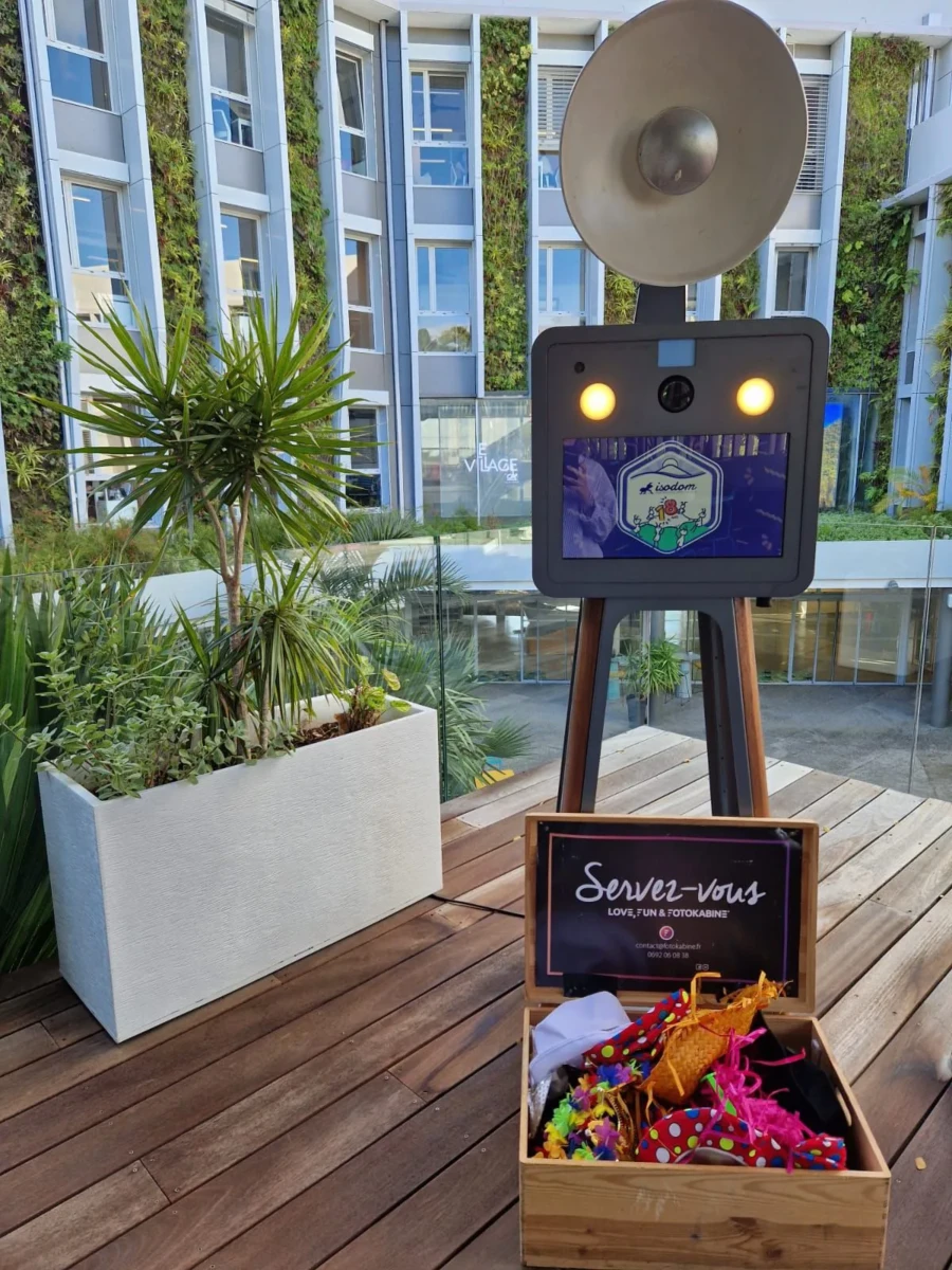 La Trendybox IA est un photobooth doté de la technologie intelligence artificielle IA.