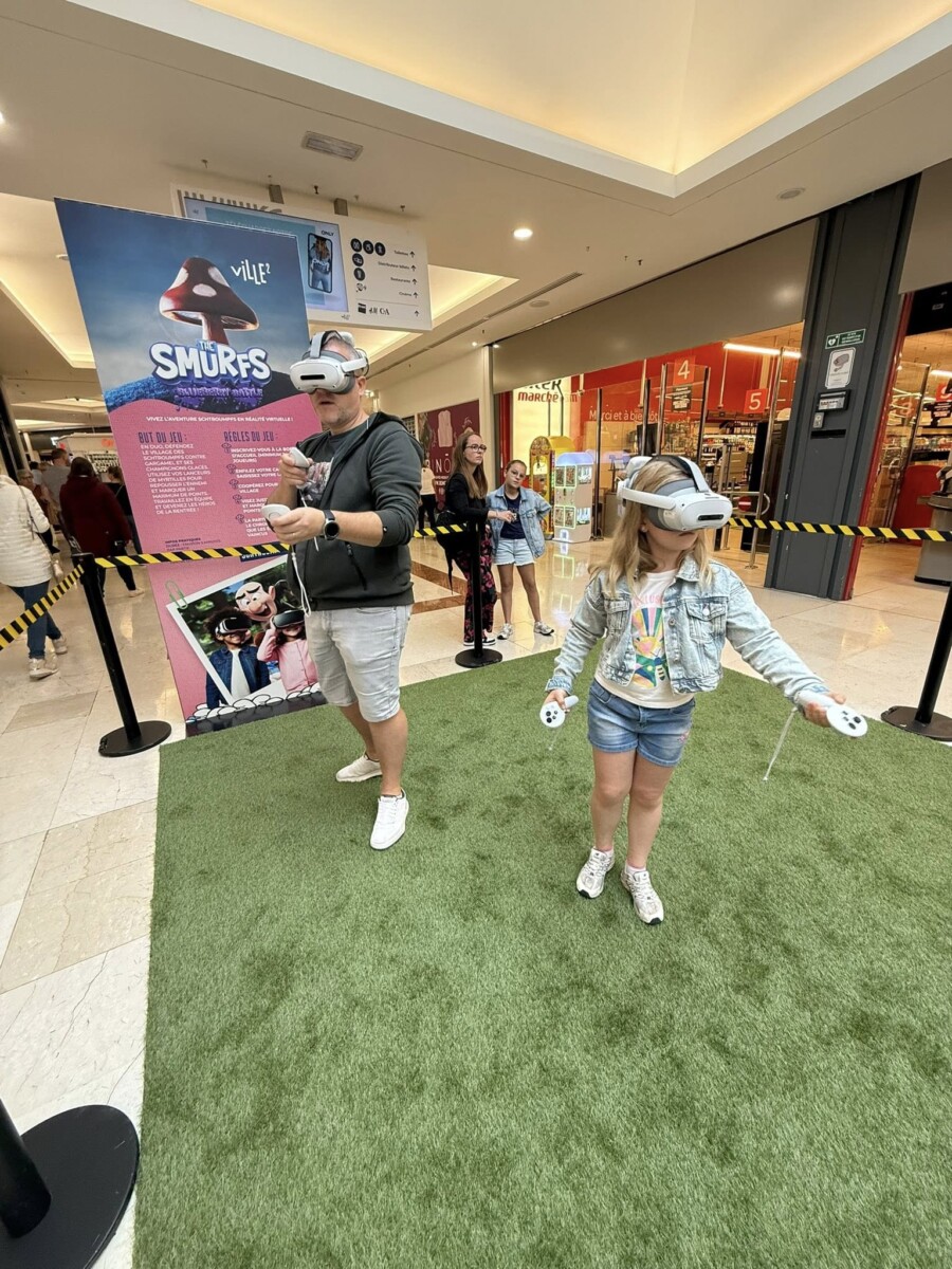 Animation VR Schtroumpfs “Blueberry Battle” pour l’opération Back to School à Ville 2