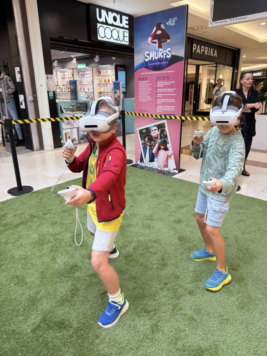 Animation VR Schtroumpfs “Blueberry Battle” pour l’opération Back to School à Ville 2