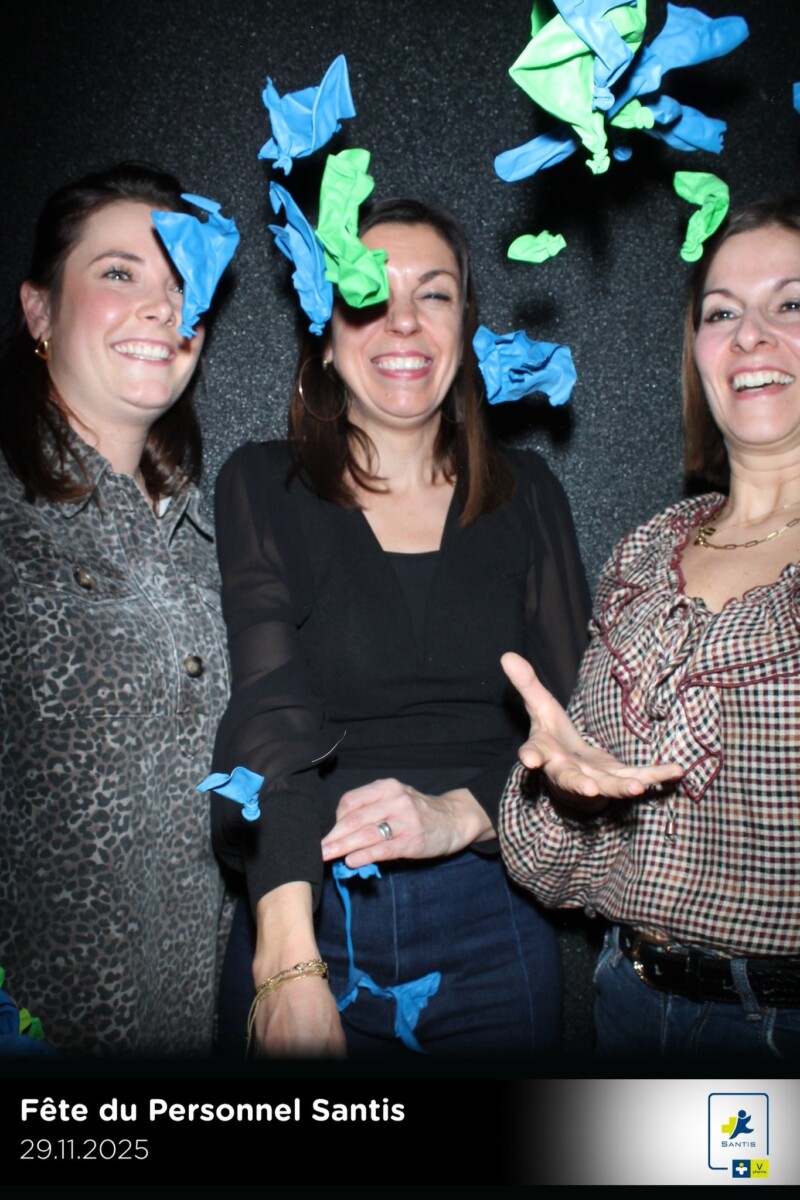 Animation Photobooth PAF Box pour la fête du personnel Santis & VP Pharma